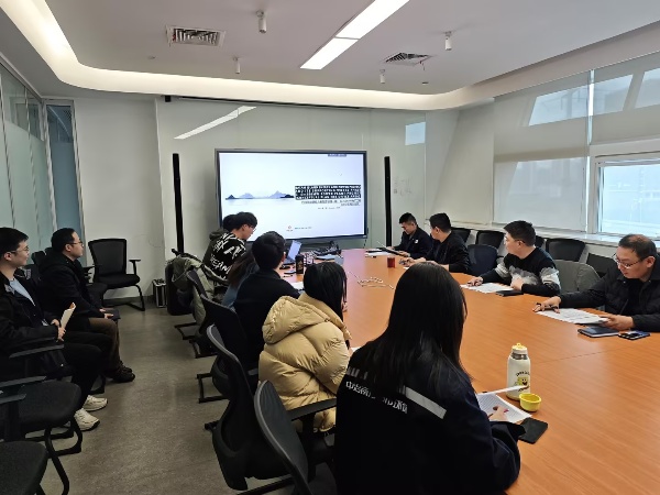 徐姣-建規(guī)室-英文匯報(bào)現(xiàn)場(chǎng)掠影_副本.jpg 徐姣-建規(guī)室-英文匯報(bào)現(xiàn)場(chǎng)掠影_副本.jpg